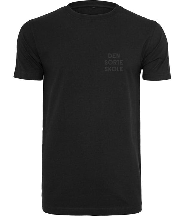 Sort t-shirt med sort Den sorte skole logo i lille trykt på brystet